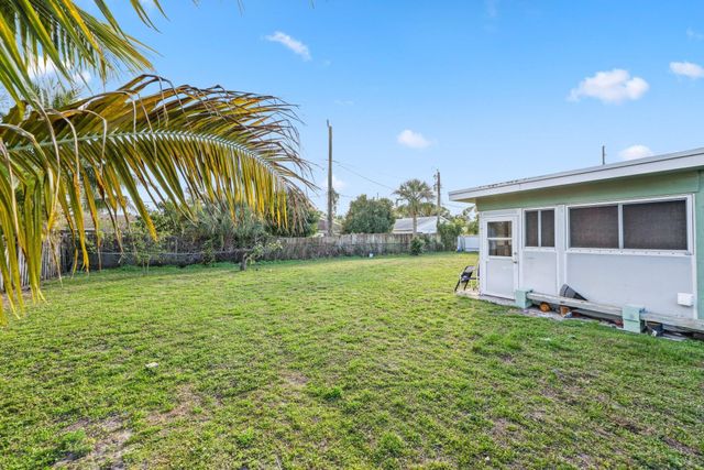 730 NW 1st Avenue, Boynton Beach, FL 33426