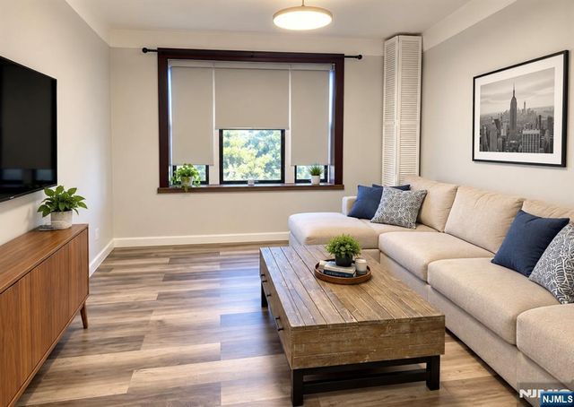 275 Harrison Avenue 101, Jersey City, NJ 07304