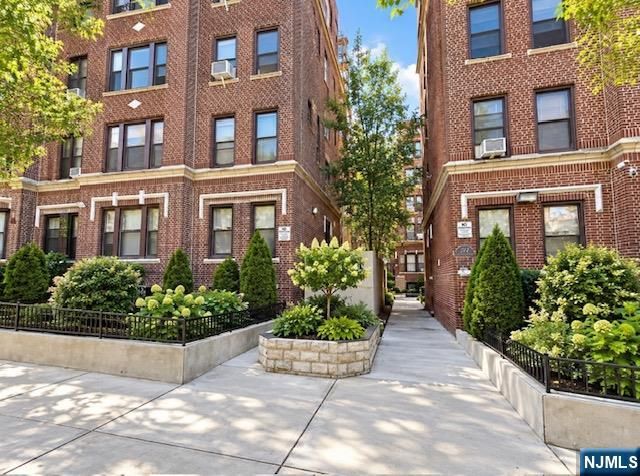 275 Harrison Avenue 101, Jersey City, NJ 07304