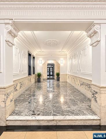 275 Harrison Avenue 101, Jersey City, NJ 07304