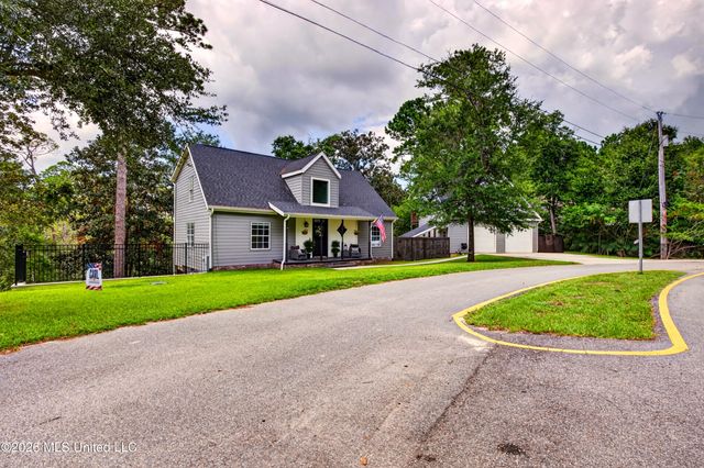 11440 Haleiwa Place, Diamondhead, MS 39525