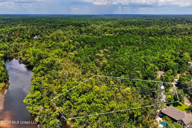 11440 Haleiwa Place, Diamondhead, MS 39525