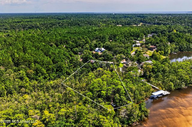 11440 Haleiwa Place, Diamondhead, MS 39525