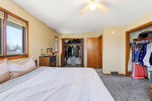 1209 Westwood Drive SW, Faribault, MN 55021