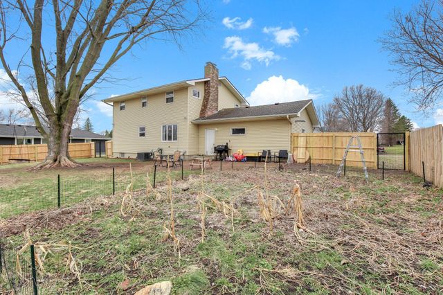 1209 Westwood Drive SW, Faribault, MN 55021