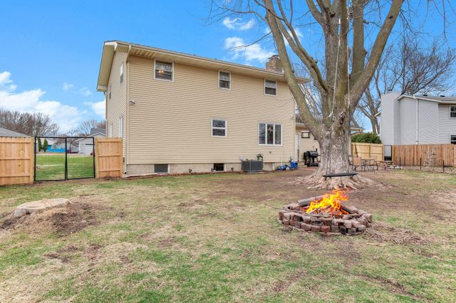 1209 Westwood Drive SW, Faribault, MN 55021