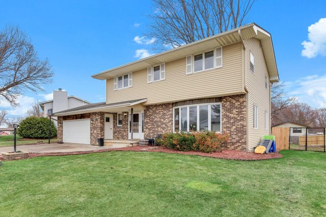 1209 Westwood Drive SW, Faribault, MN 55021