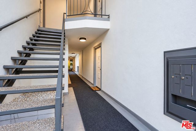 825 S Bedford Street 205, Los Angeles, CA 90035