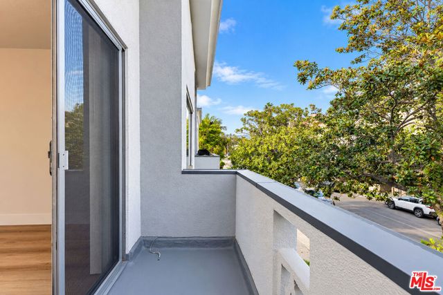 825 S Bedford Street 205, Los Angeles, CA 90035