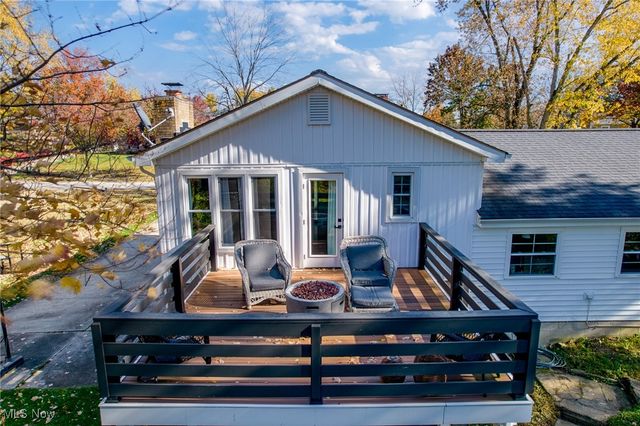 830 S Parkview Drive, Aurora, OH 44202