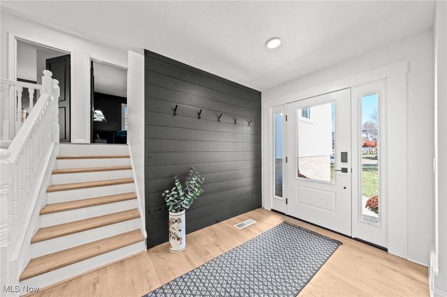 830 S Parkview Drive, Aurora, OH 44202