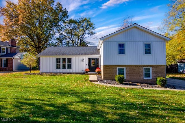 830 S Parkview Drive, Aurora, OH 44202