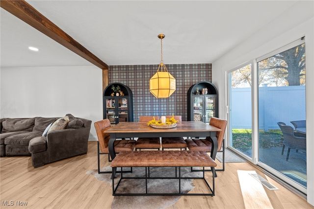 830 S Parkview Drive, Aurora, OH 44202