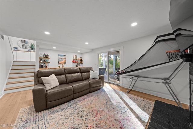 830 S Parkview Drive, Aurora, OH 44202