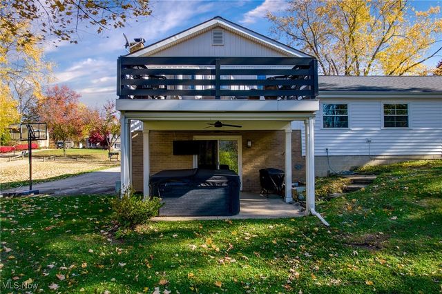 830 S Parkview Drive, Aurora, OH 44202