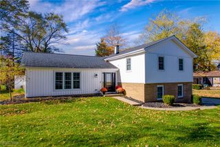 830 S Parkview Drive, Aurora, OH 44202