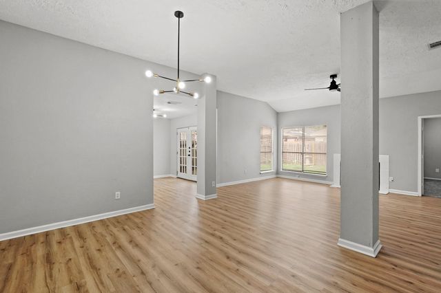 7215 Trogon Lane, Houston, TX 77083