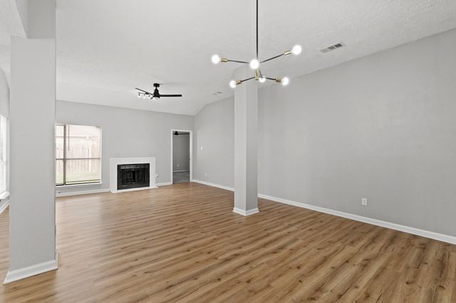 7215 Trogon Lane, Houston, TX 77083
