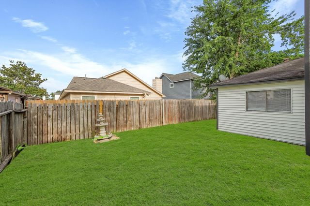 7215 Trogon Lane, Houston, TX 77083