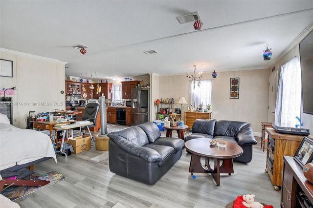 21651 NW 3rd St, Pembroke Pines, FL 33029