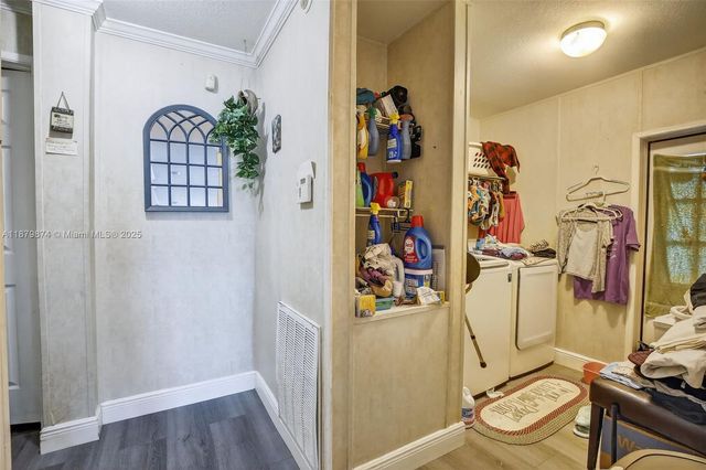 21651 NW 3rd St, Pembroke Pines, FL 33029