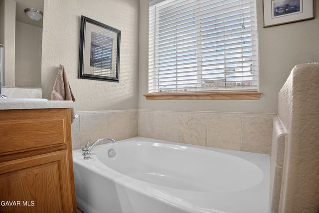 27961 Ack Ack Court, Tehachapi, CA 93561