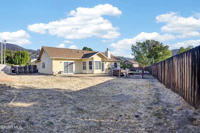 27961 Ack Ack Court, Tehachapi, CA 93561