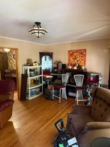 705 S Dryden Place, Arlington Heights, IL 60005