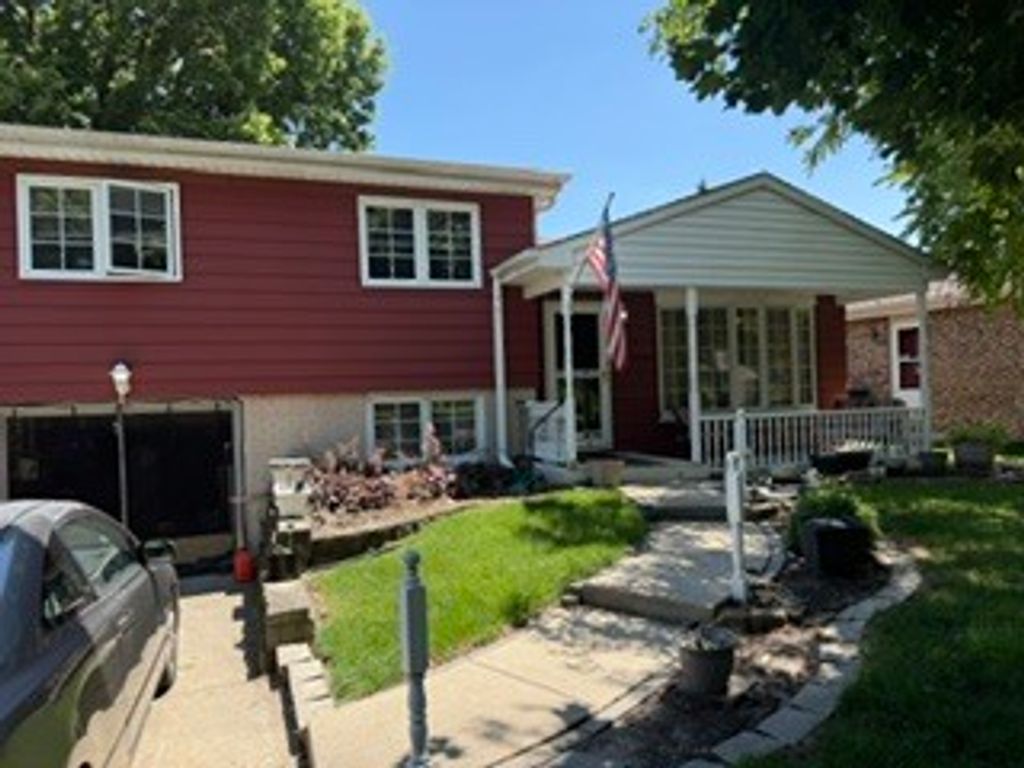 705 S Dryden Place, Arlington Heights, IL 60005