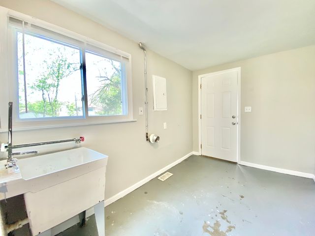 903 Blackhawk Drive, University Park, IL 60484