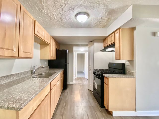 903 Blackhawk Drive, University Park, IL 60484