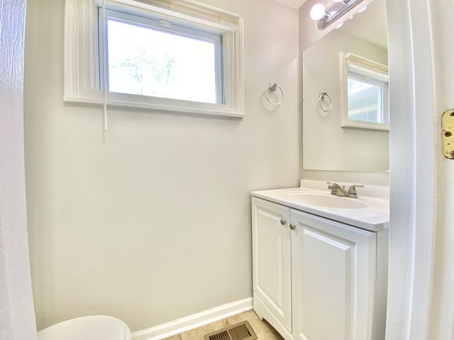 903 Blackhawk Drive, University Park, IL 60484