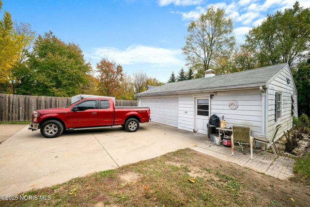 357 Hillside Drive, Rossford, OH 43460