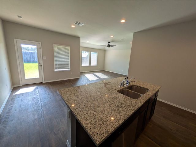 40462 Red Poppy Lane, Magnolia, TX 77354