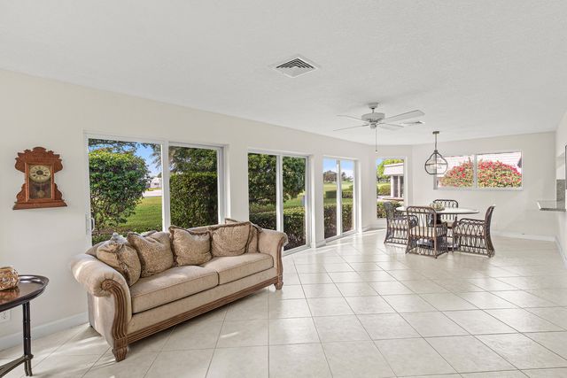 383 Villa Drive S, Atlantis, FL 33462