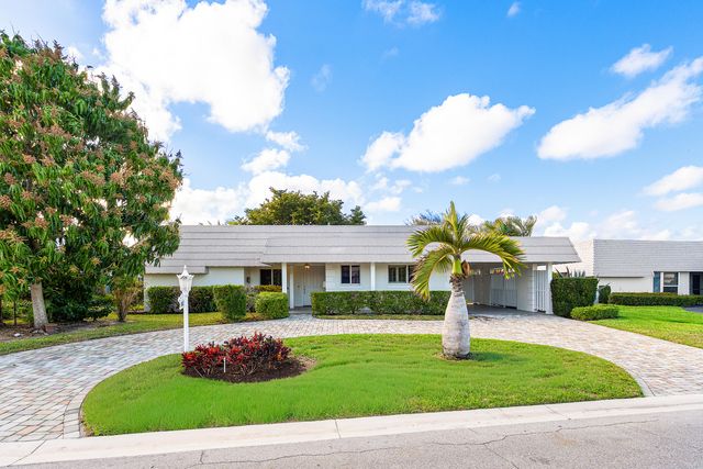 383 Villa Drive S, Atlantis, FL 33462