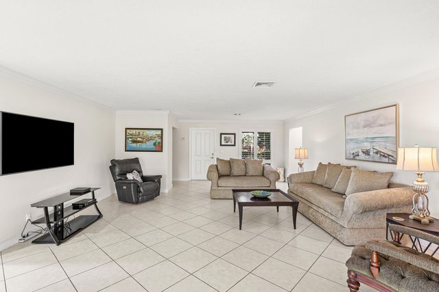 383 Villa Drive S, Atlantis, FL 33462