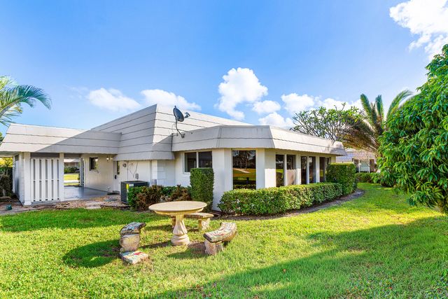 383 Villa Drive S, Atlantis, FL 33462