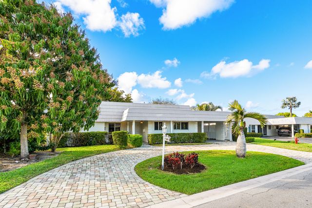 383 Villa Drive S, Atlantis, FL 33462