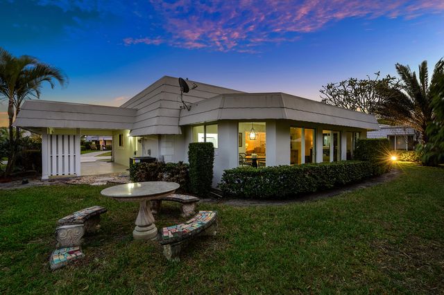 383 Villa Drive S, Atlantis, FL 33462