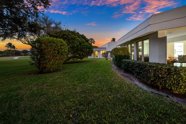 383 Villa Drive S, Atlantis, FL 33462