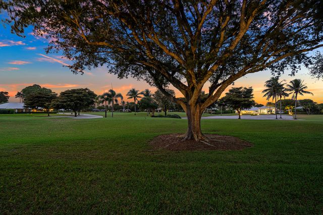 383 Villa Drive S, Atlantis, FL 33462
