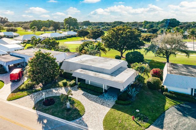 383 Villa Drive S, Atlantis, FL 33462