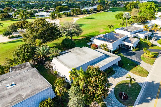383 Villa Drive S, Atlantis, FL 33462