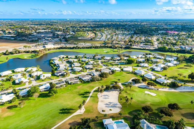 383 Villa Drive S, Atlantis, FL 33462