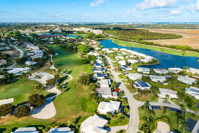 383 Villa Drive S, Atlantis, FL 33462