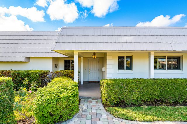 383 Villa Drive S, Atlantis, FL 33462