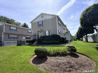 5 Rockland Road B4, Norwalk, CT 06854