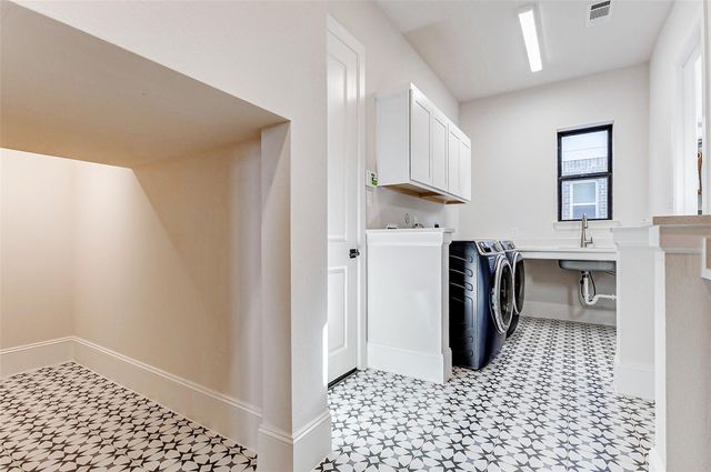 7606 Redwoods Forest Drive, Katy, TX 77493