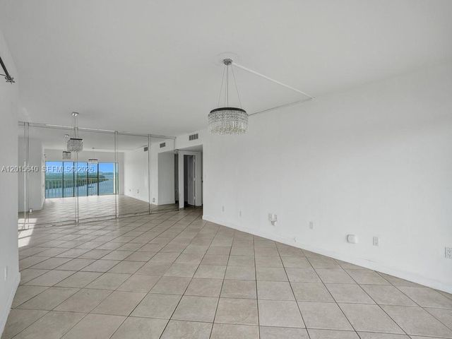 300 Bayview Dr 906, Sunny Isles Beach, FL 33160